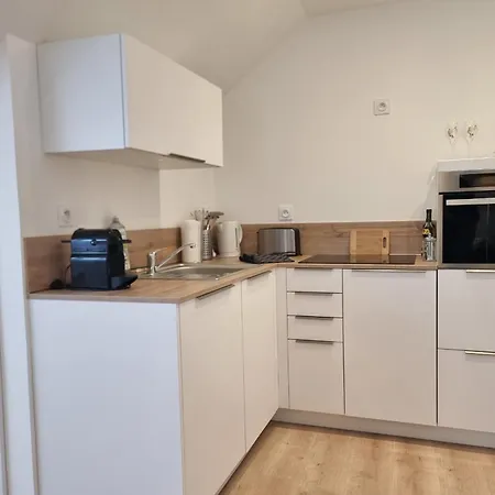 Apartment Hypolite 5 Elegant 80 Meters From Port 2 Guests *